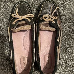 Black sperry’s